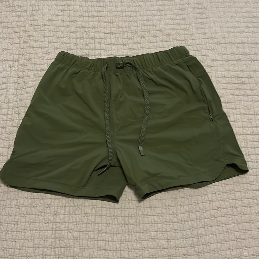 Fabletics 5 inch inseam green shorts